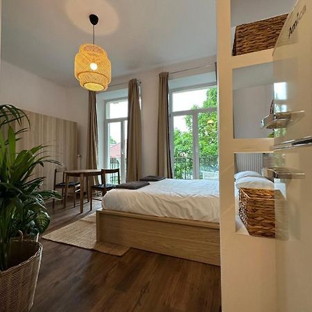 Studio Na Starej Ochocie Apartamento Varsóvia Exterior foto